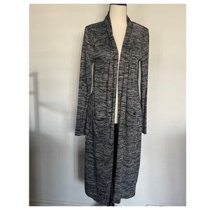 Worthington Women's Cardigan size M black and gray polyester, rayon, spandex.
